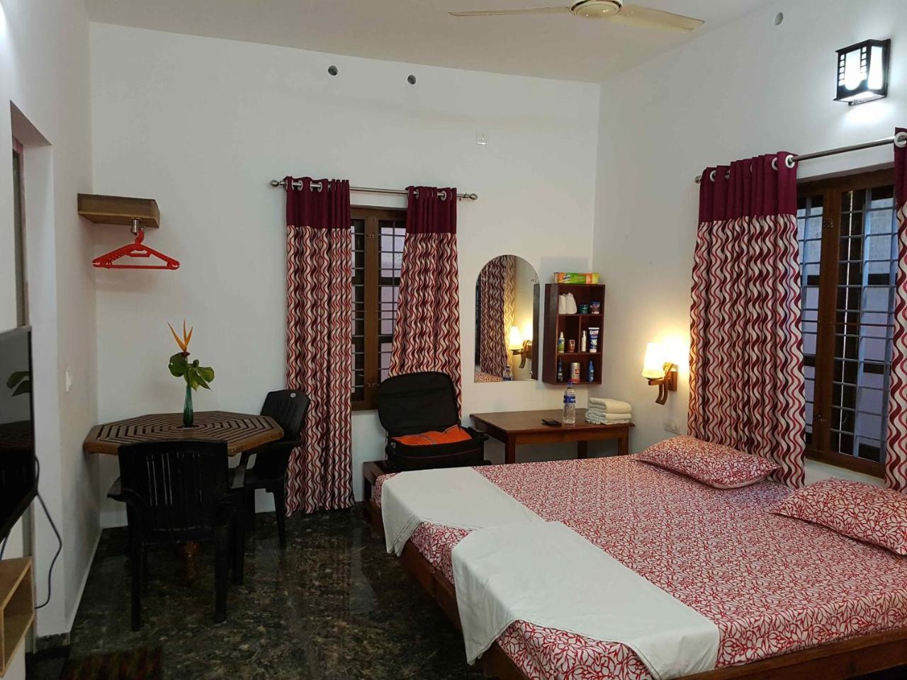 Southcanal Holidays Alappuzha 外观 照片